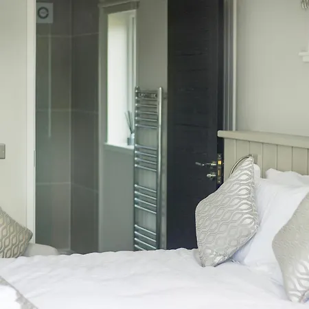 Stan Hollis - Ukc4063 * Nunthorpe